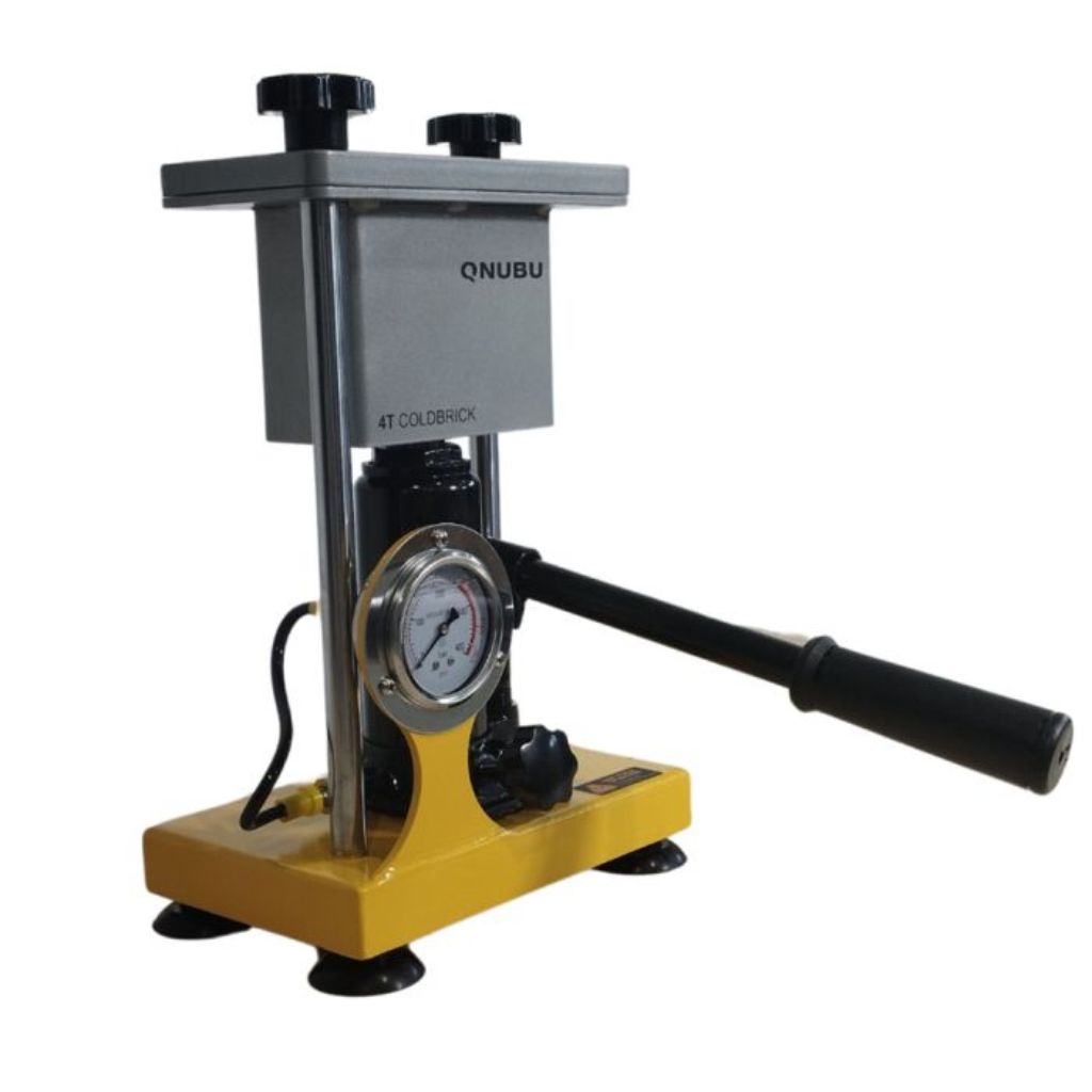 Presse Qnubu Cold Brick 4 Tonnen + Manometer (Form 6x12)