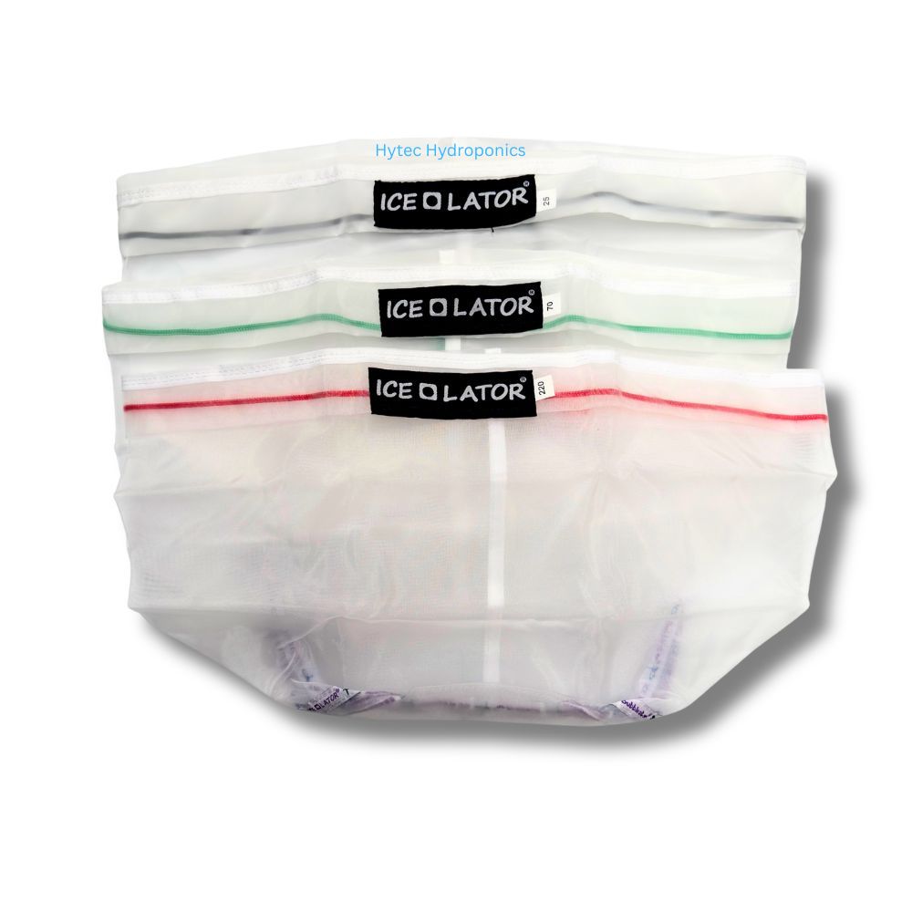 Packaged ice o lator bubblebags 3 pack with visible branding on a white background