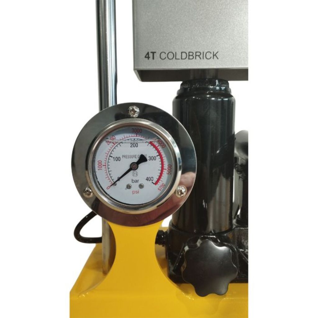 Presse Qnubu Cold Brick 4 Tonnen + Manometer (Form 6x12)